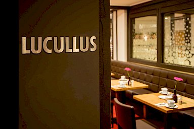 Restaurant Lucullus Schriftzug